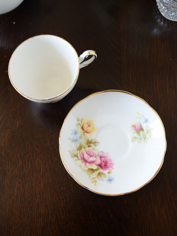 英国のアンティークのカップ＆ソーサー、バラの模様のリージェンシーの陶磁器（Regency）