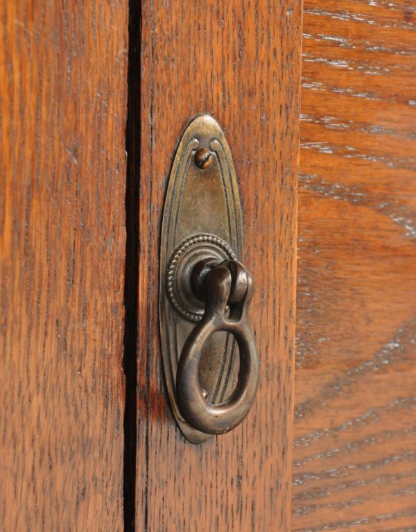 ウォッシュスタンド　アンティーク家具　英国アンティークの家具、グリーンのタイルのウォッシュスタンド。扉の取っ手はリングタイプ。(m-500-f)