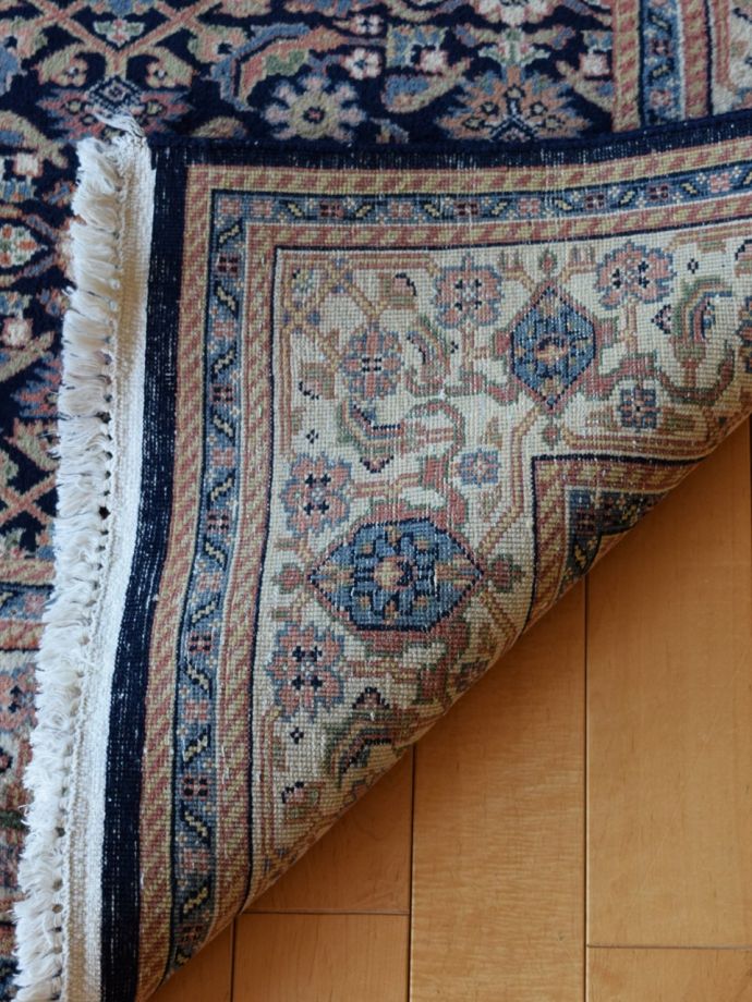 ビンテージのおしゃれな絨毯、イランビシャールの一点もののトライバルラグ