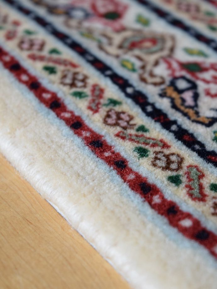 おしゃれな手織り絨毯