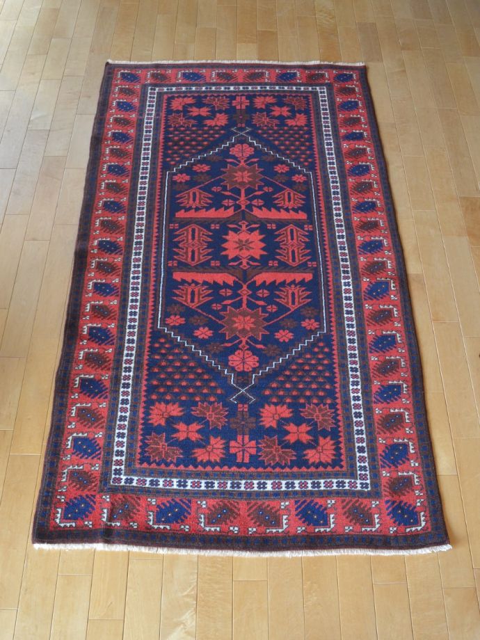 ビンテージのおしゃれな絨毯、色が美しいバルケシルのトライバルラグ(m 