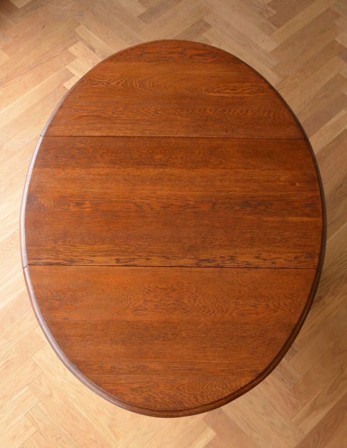アンティークのテーブル　アンティーク家具　英国輸入のアンティーク家具、伸張式のゲートレッグテーブル（オーク材）。天板です。(m-544-f)