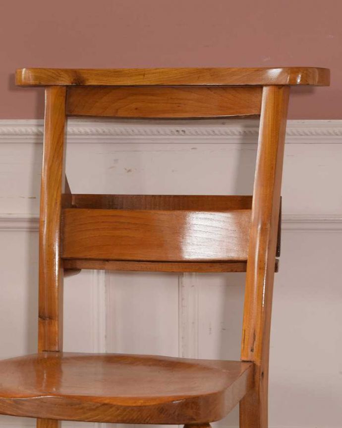 チャーチチェア　アンティーク チェア　教会で使われていたアンティーク椅子、聖書BOX付きのチャーチチェア。教会ごとに違う背もたれいろんなデザインのチャーチチェア。(m-638-c)