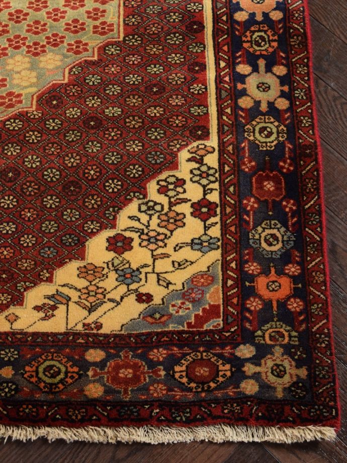 ビンテージのペルシャ絨毯、美しい草花が描かれたビジャーのオールドペルシャ