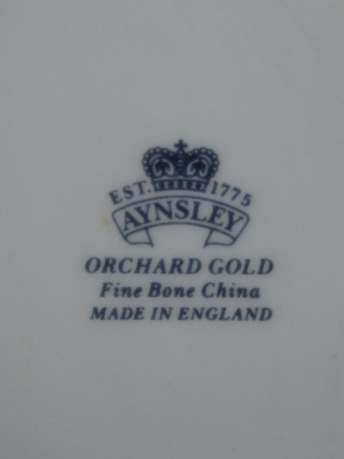 エインズレイ窯Orchard Gold(オーチャードゴールド)のアンティーク食器