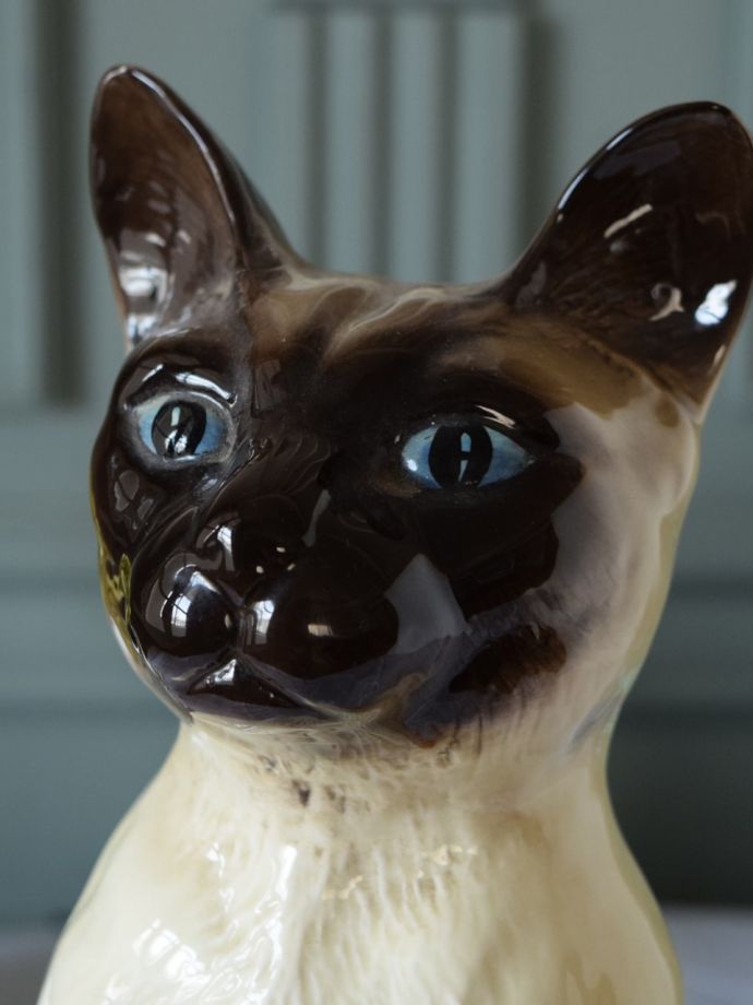 英国アンティークの陶器の猫、ベスウィック社のシャムネコの置物（BESWICK ENGLAND）