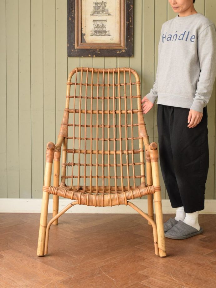 英国アンティークのおしゃれな一人掛けの椅子、ラタンのパーソナル