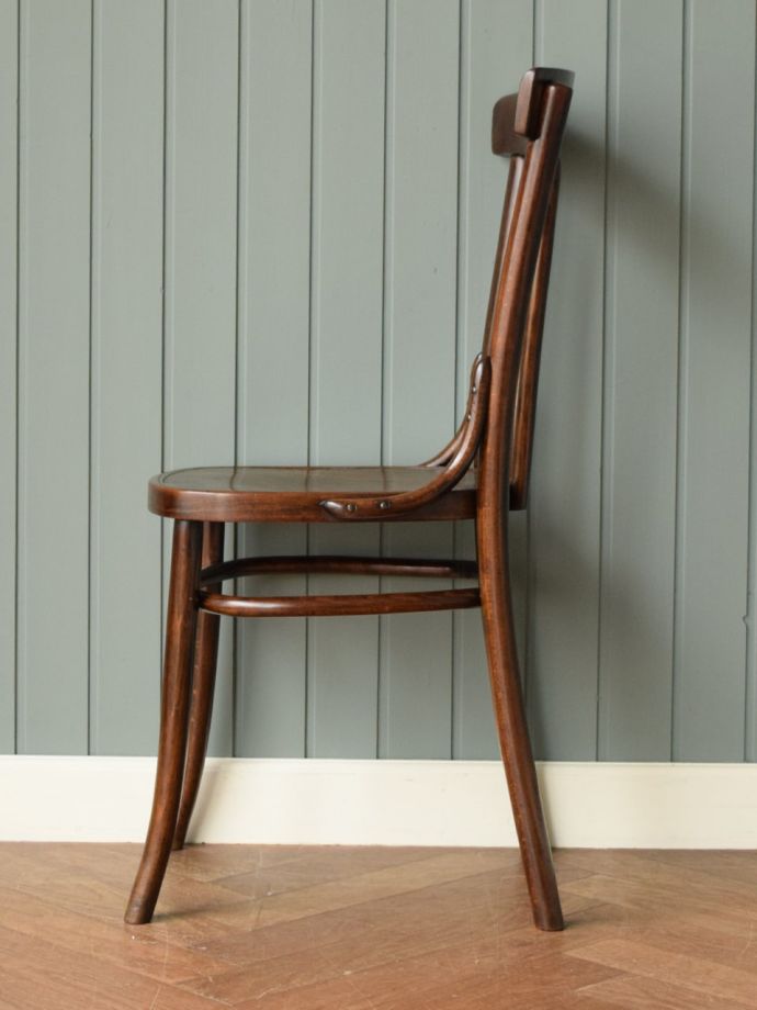 英国のアンティーク椅子、曲げ木が美しいベントウッドチェア
