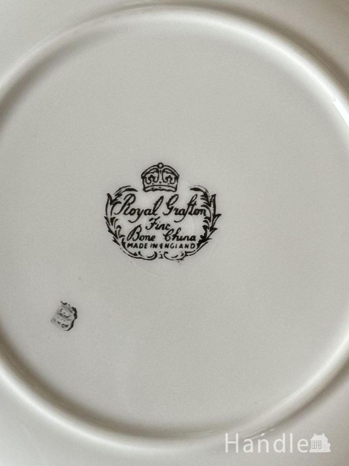 英国から届いたアンティークのおしゃれなカップ＆ソーサー(トリオ)、ロイヤルグラフトン（Royal Grafton ）の2段プレート(m-7334-z)｜アンティーク雑貨