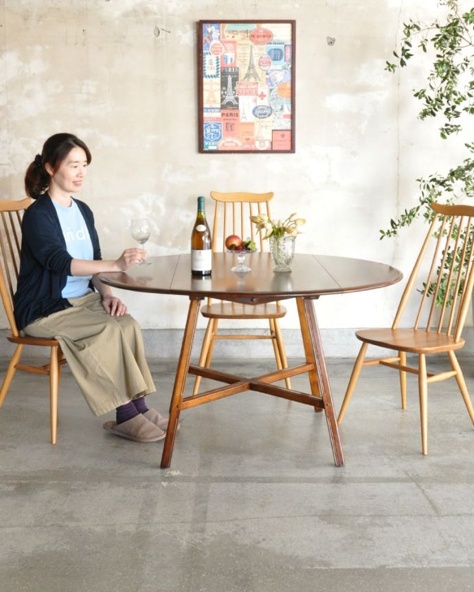 アンティークのテーブル　アンティーク家具　アーコール　ドロップリーフテーブル　やっぱり人気！3WAYで使えるアーコールのテーブル。(m-745-f)
