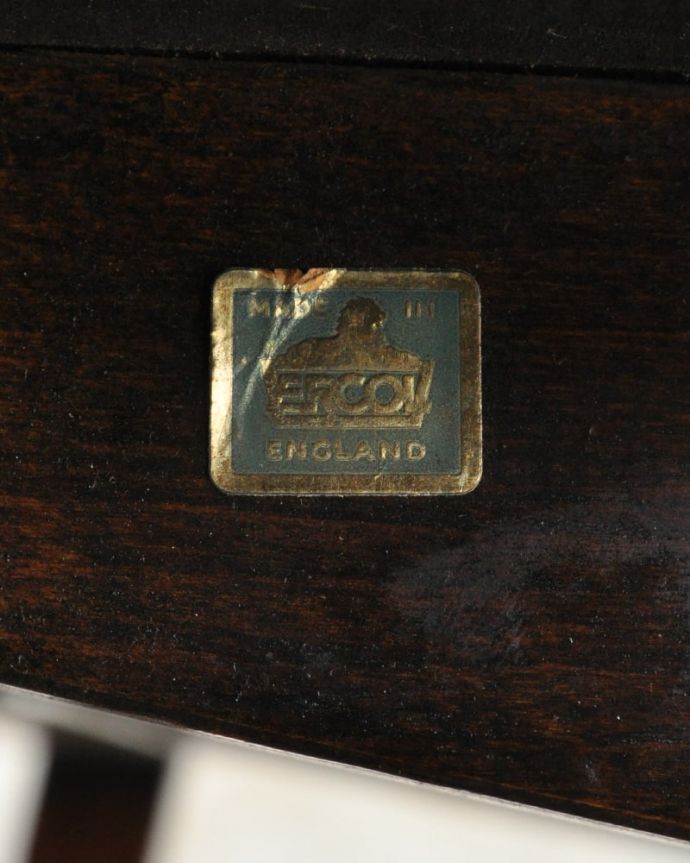 アンティークのテーブル　アンティーク家具　アーコール　ドロップリーフテーブル　ロゴステッカーが残っていました「アーコール」のロゴステッカーが付いています。(m-745-f)
