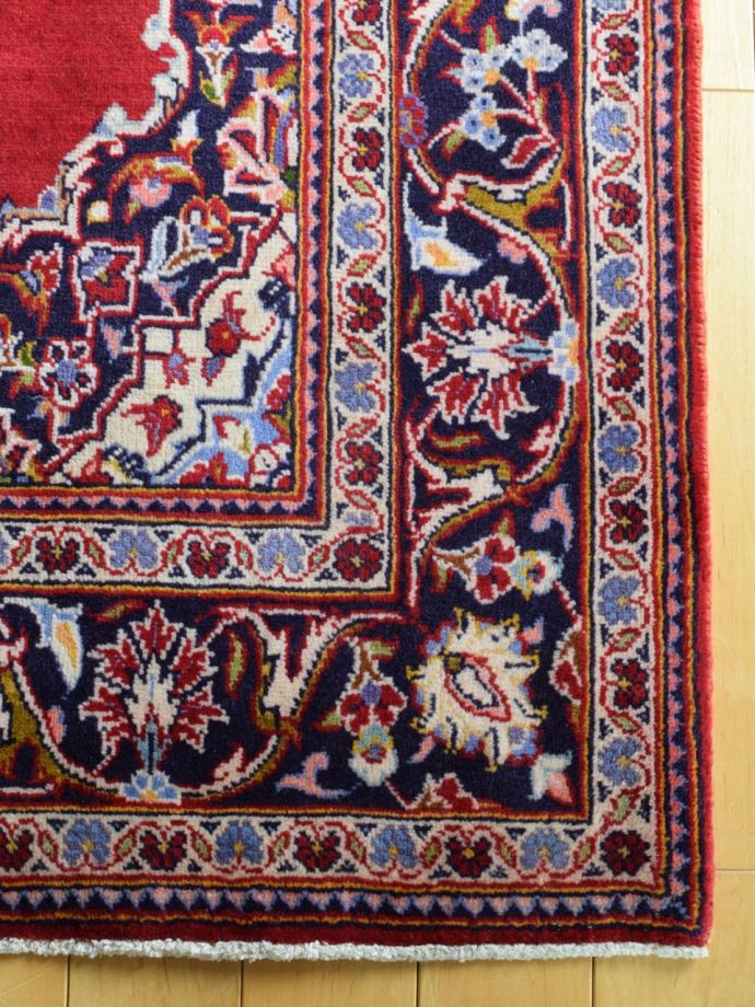 キャフサデザインが美しいオールドペルシャ絨毯、Kashan（カシャーン 