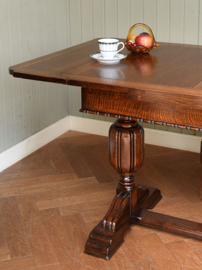 英国のアンティーク伸張式テーブル、オーク材のおしゃれなドローリーフ 