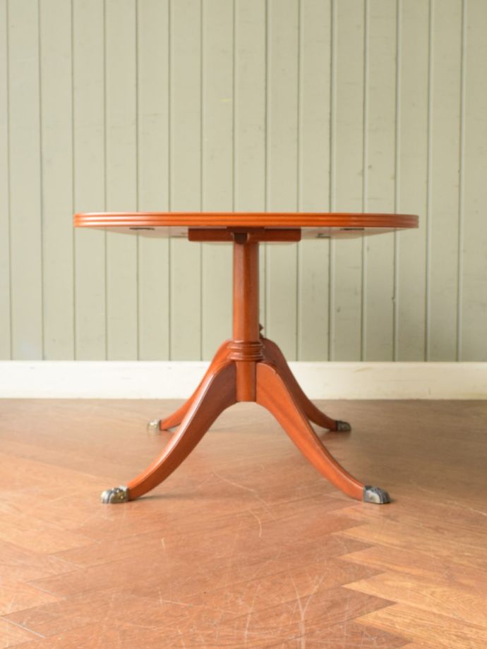 折り畳み式テーブルの側面