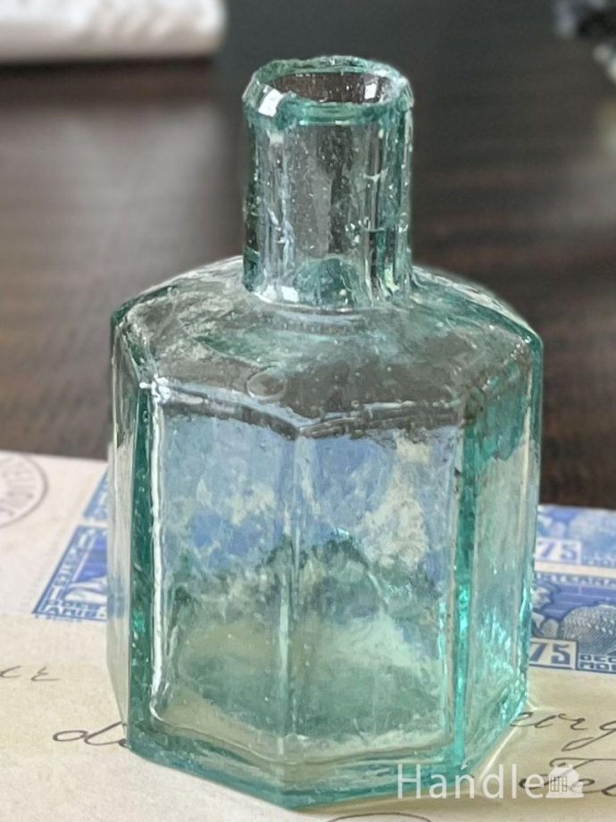 アンティークガラスのインク瓶