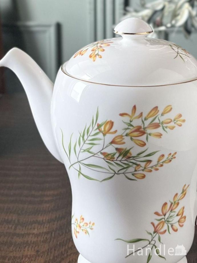 アンティークのティーポット