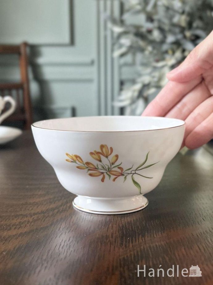 陶磁器のシュガーボウル