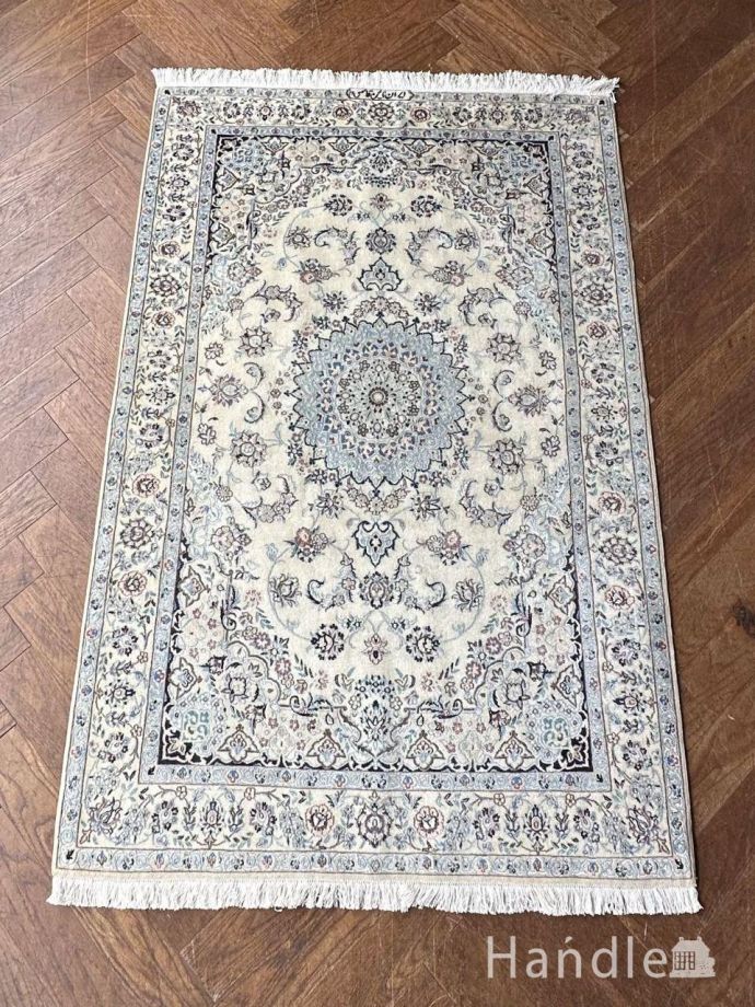 美しいペルシャ絨毯