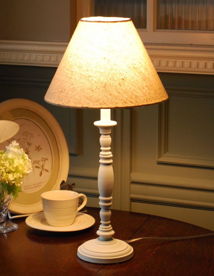 フレンチホワイトのシンプルなテーブルランプ (n-1105)｜照明おしゃれ