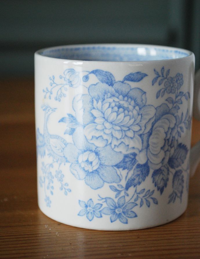 バーレイ食器　インテリア雑貨　英国輸入雑貨　バーレイ社のチャイルドマグカップ（ブルーアジアティックフェザンツ）。綺麗なお花の絵が描かれています。(n1-039)