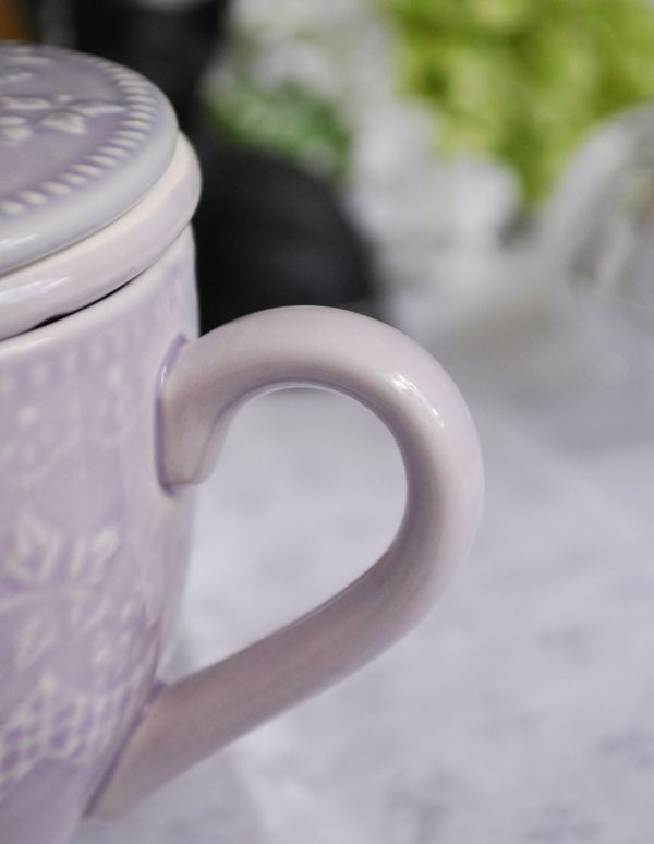 ダイニング雑貨　インテリア雑貨　ストレ-ナー付きのハーブカップ（エクリュ・ラヴェンダー）。紅茶にぴったりなあたたかい雰囲気です。(n1-142)