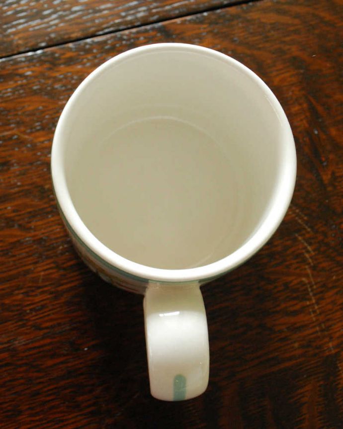 バーレイ食器　インテリア雑貨　英国輸入雑貨　バーレイ社のマグカップ（ハイグローブ・コロネーションメドウ）。中は何を入れても美味しく見える白です。(n1-276)