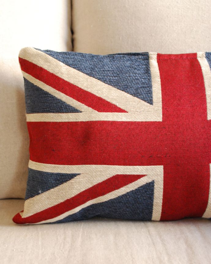 ファブリック（布）雑貨　インテリア雑貨　イギリス国旗のクッションピロー（イングランド）30×50。大人っぽい抑えたカラーでイギリスの国旗を表現しています。(n10-014)