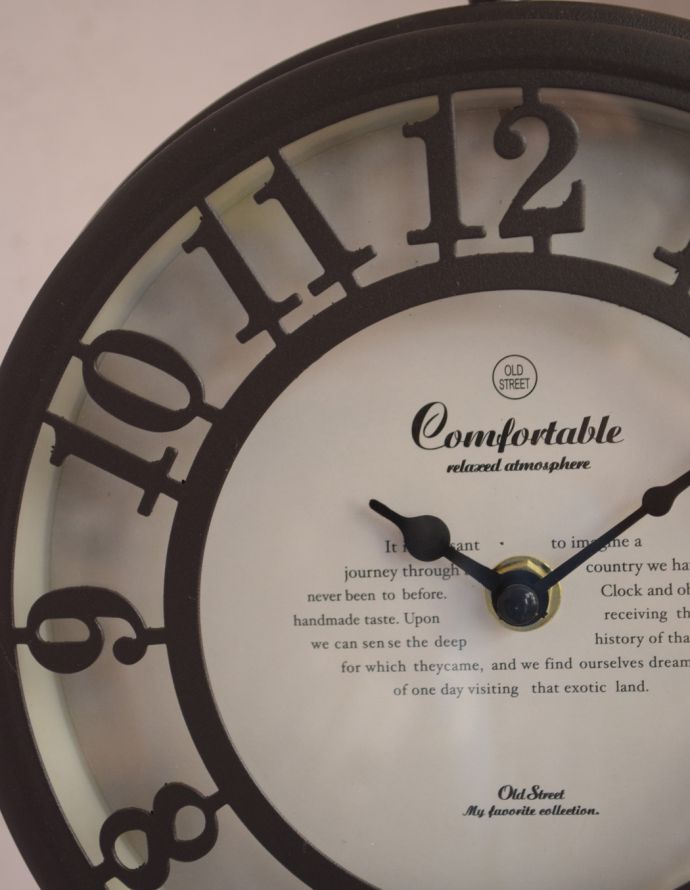 ミラー・時計　インテリア雑貨　壁掛け両面時計、クラシカルな雰囲気たっぷりのアンティーク風ウォールクロック （ブラウン）(電池なし)。「オシャレな時計がなかなかなくて・・」と思っていた方にぜひ使って頂きたい時計です。(n12-204)
