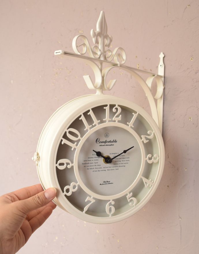 ミラー・時計　インテリア雑貨　壁掛け両面時計、クラシカルな雰囲気たっぷりのアンティーク風ウォールクロック （ホワイト）(電池なし)。両面時計です。(n12-206)