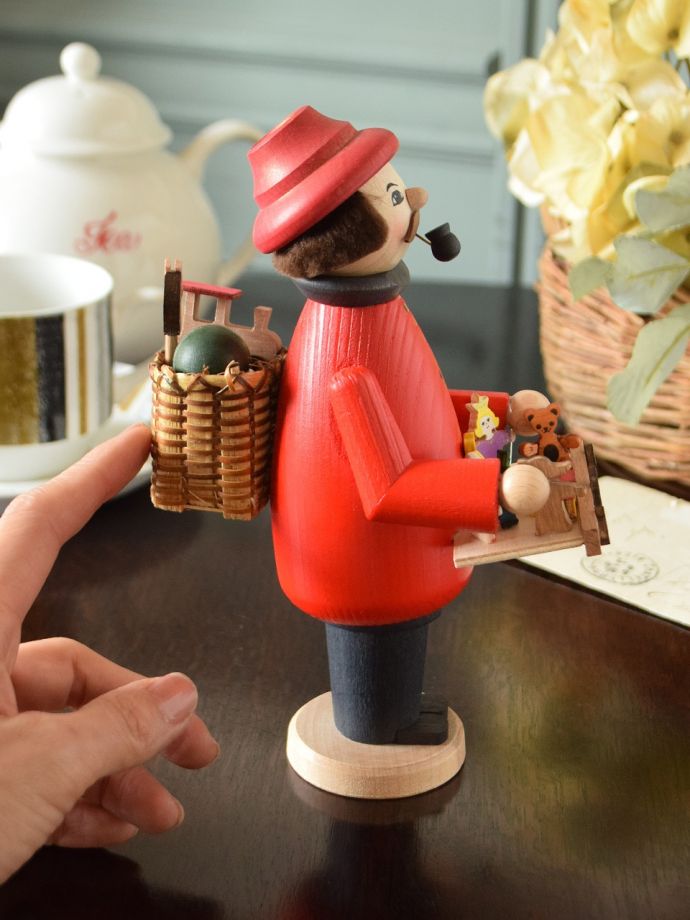 ドイツのおしゃれな人形、クーネルト社の木製パイプ人形香炉（おもちゃ