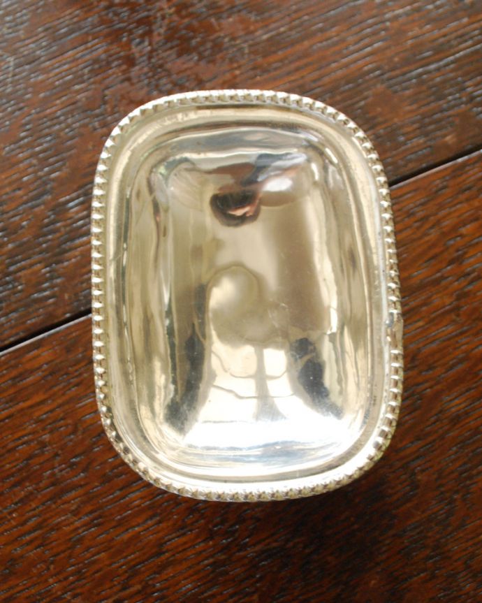 リビング雑貨　インテリア雑貨　ブラスミニソープボール（真鍮製トレイ）。上から見るとこんな感じです。(n16-130)
