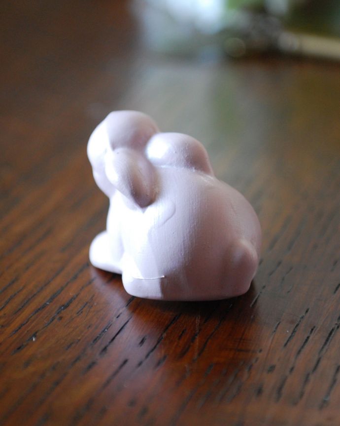 ディスプレイ雑貨　インテリア雑貨　うさぎオブジェC。後ろ姿も可愛いウサギのオブジェです。(n18-231)