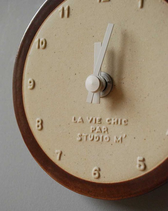 ミラー・時計　インテリア雑貨　ウォールクロック (スタジオエム)　お洒落な壁掛け時計(電池なし)。「オシャレな時計がなかなかなくて・・」と思っていた方にぜひ使って頂きたい時計です。(n18-263)