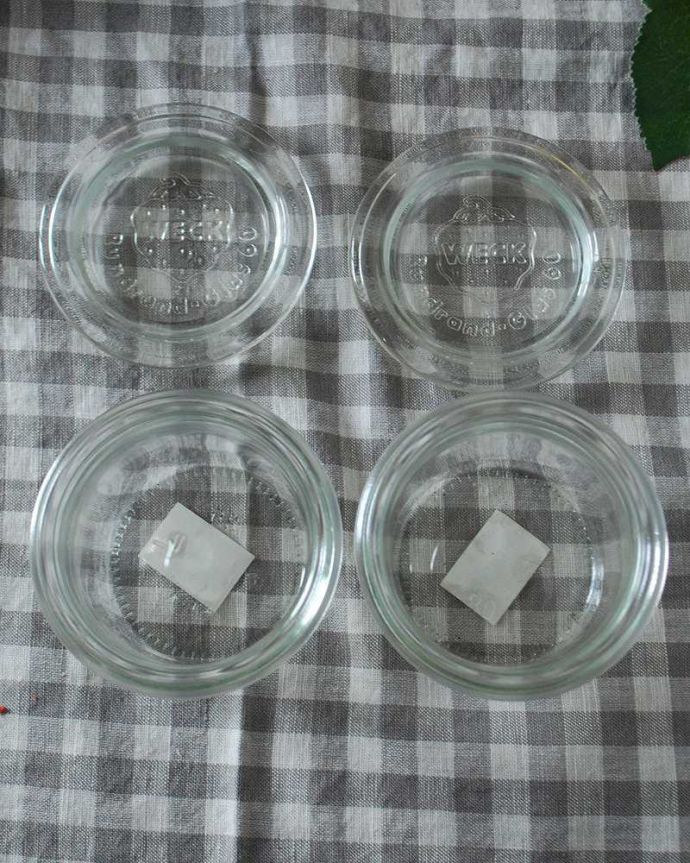 キッチン雑貨　インテリア雑貨　WECK(ウェック)社のガラスカップ(ふた付き)。可愛いイチゴがトレードマークです。(n18-305)