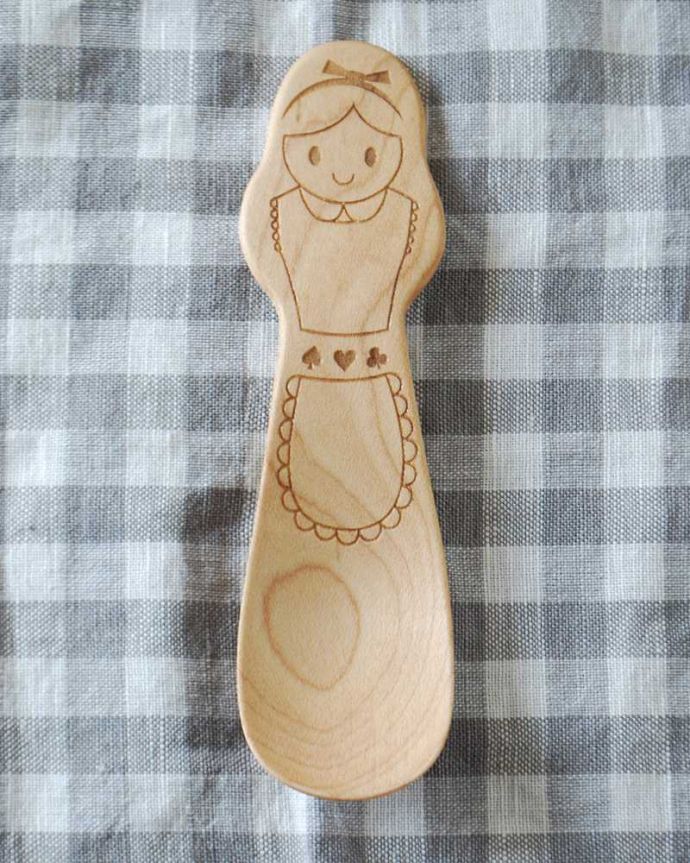 ダイニング雑貨　インテリア雑貨　子供に優しい木のカトラリー（アリス）おやつスプーン。木製の可愛いスプーンです。(n18-380)