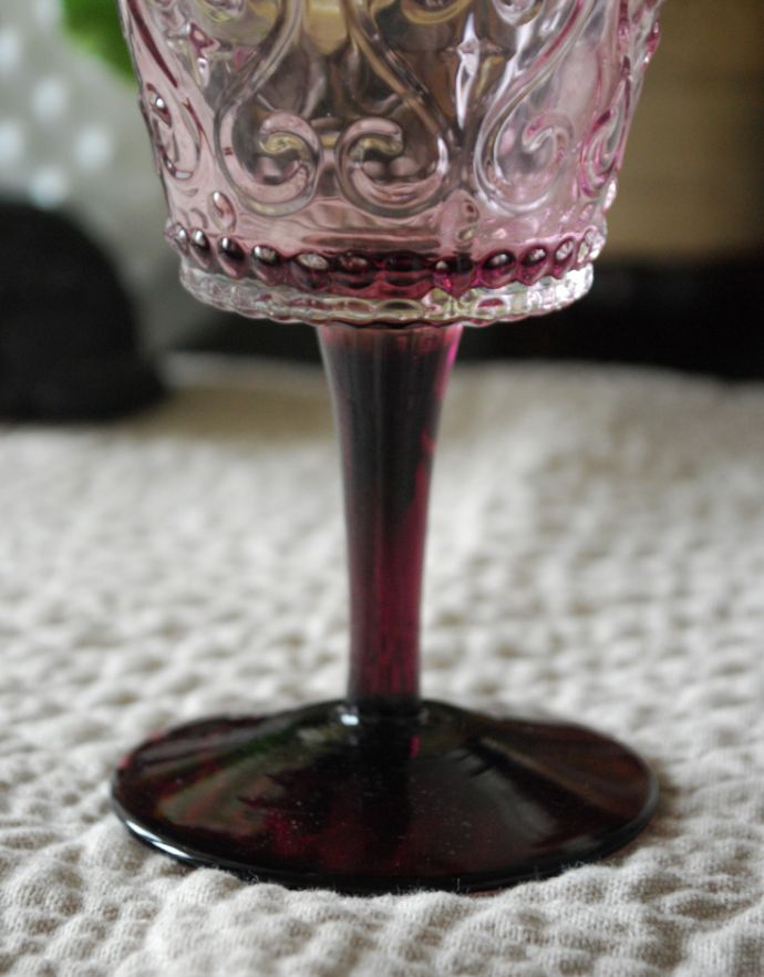ダイニング雑貨　インテリア雑貨　ワイングラス（VINTAGEパープル）。飲み物がたっぷり入るグラス。(n2-017)
