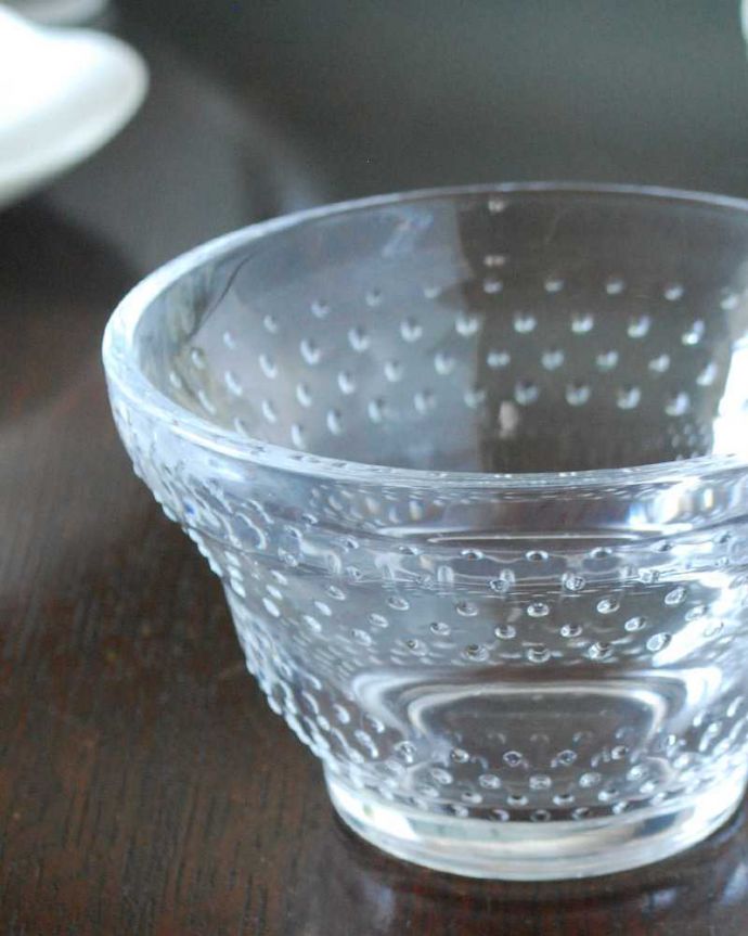 ダイニング雑貨　インテリア雑貨　フランス生まれの可愛い宝石の形、デザートカップ（ドット）。食卓を華やかにしてくれるテーブルグラス何を入れても美しく使えるテーブルグラス。(n2-040)