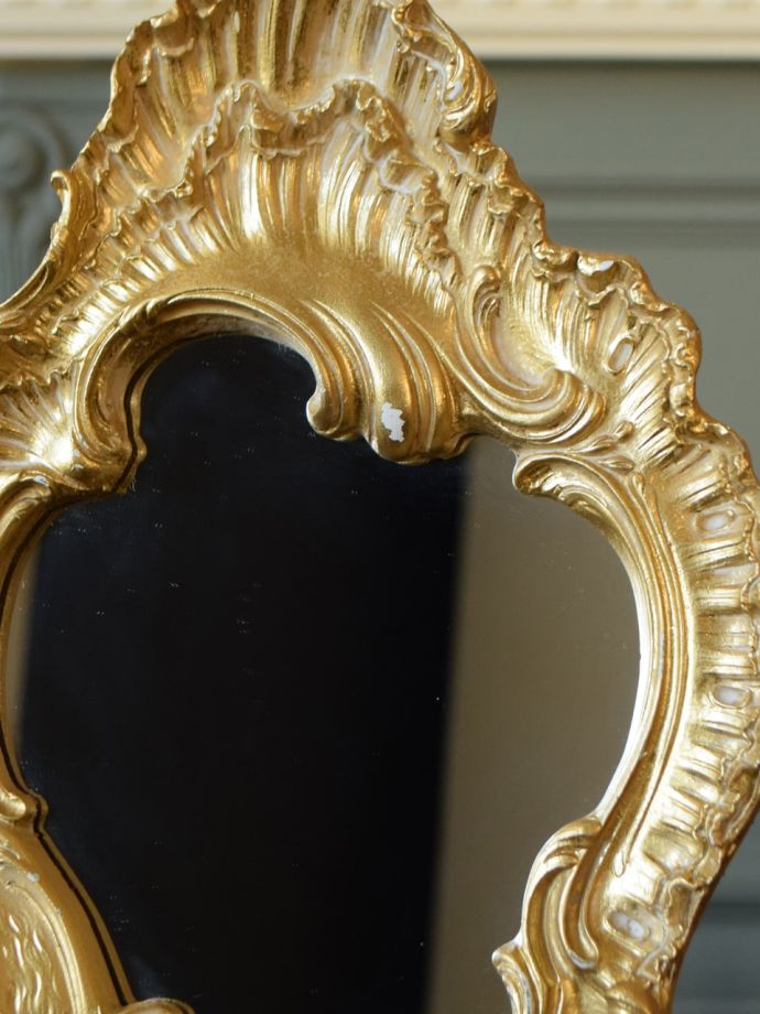 フランスアンティーク調の華やかな鏡、 おしゃれなスタンドミラー 