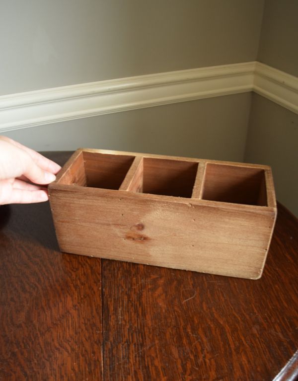リビング雑貨　インテリア雑貨　アンティーク風に仕上げたウッドボックス３。置いてあるだけでお洒落な木製のボックスです。(n5-104)
