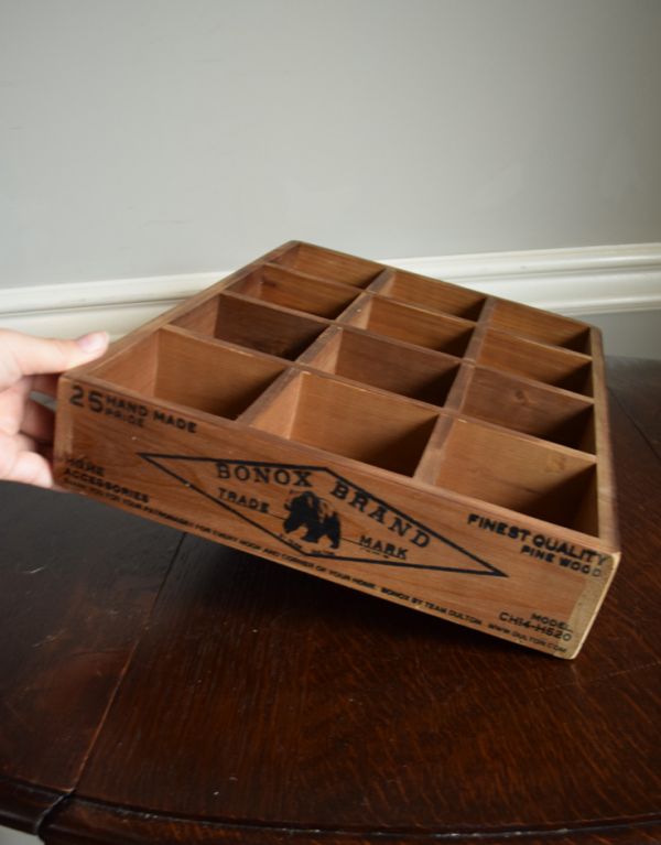 リビング雑貨　インテリア雑貨　アンティーク風に仕上げたウッドボックス12。置いてあるだけでお洒落な木製のボックスです。(n5-106)