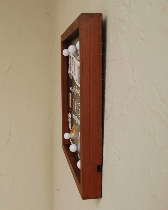 リビング雑貨　インテリア雑貨　あっという間にカフェ気分、LEDライトのオシャレなボード(S)BONJOUR。カウンターの上に置いて壁に立て掛けても、壁掛けにしてもＯＫです。(n7-125)