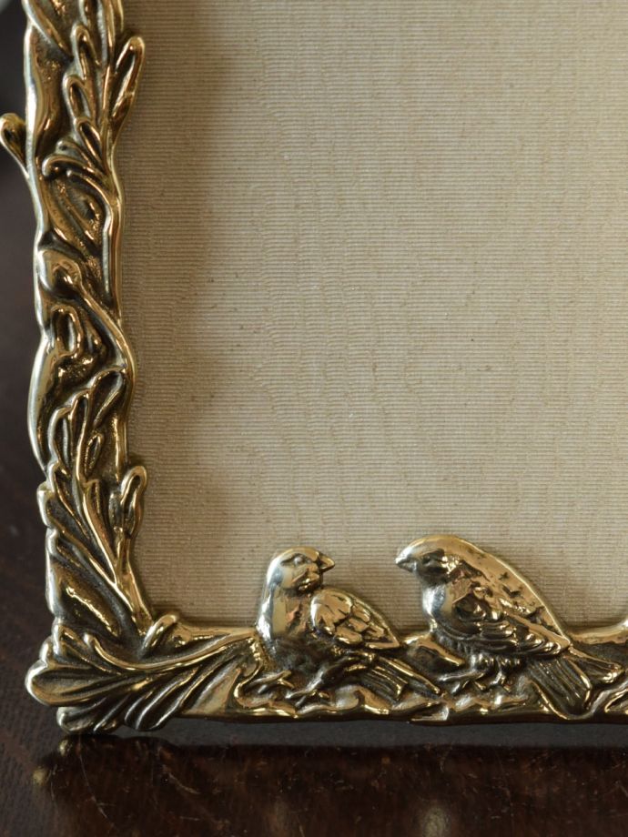 イタリアから届いた真鍮製のフォトフレーム、2羽の小鳥がおしゃべりする可愛い写真立て