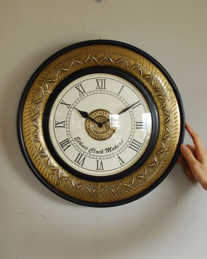 ミラー・時計　インテリア雑貨　時計　大きさはコレくらいお家の壁に付けて、楽しんでください。(n8-092)