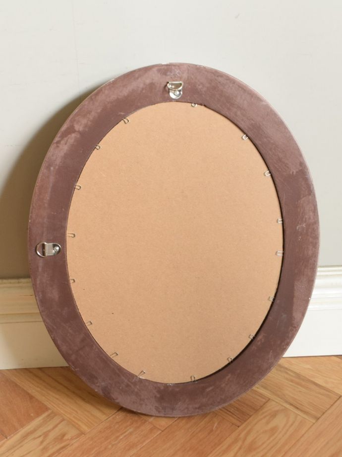 アンティーク調のおしゃれな鏡、オーバルの形をしたウォールミラー(n8