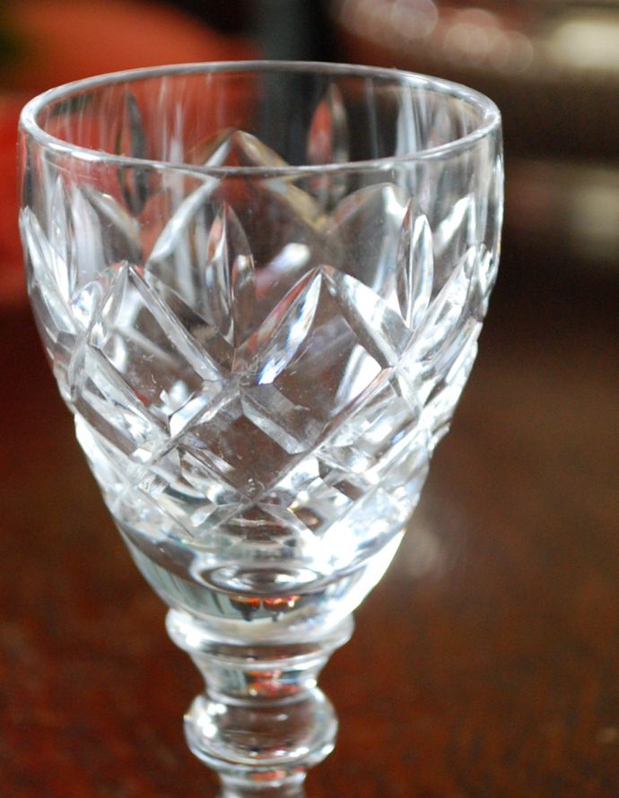 アンティーク 雑貨のガラス小物　アンティーク雑貨　アンティークプレスドグラスのガラス食器（リキュールグラス）。アンティークは全てが一点ものです。(pg-3387)