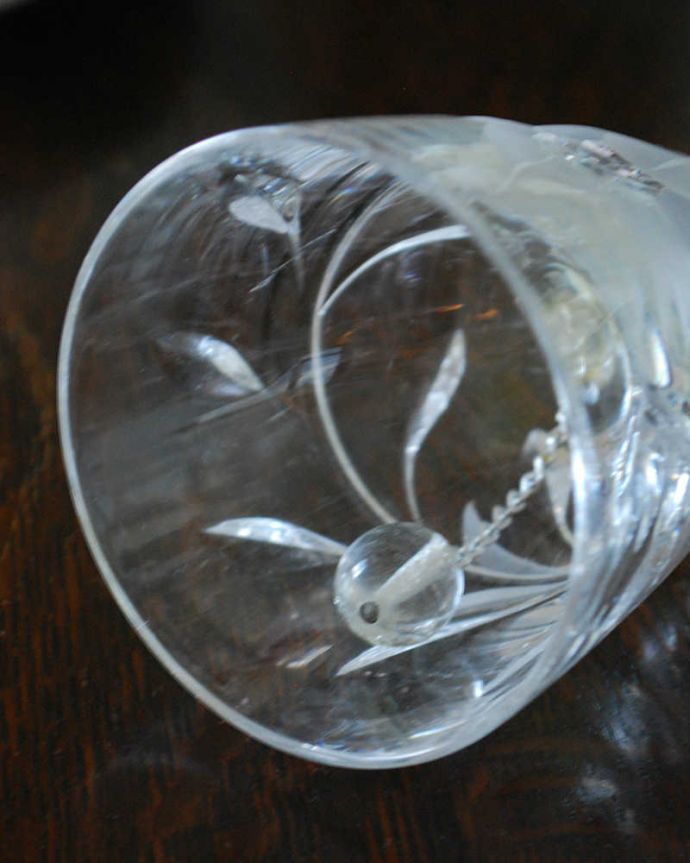 アンティーク 雑貨のガラス小物　アンティーク雑貨　お花のガラスベルでディスプレイを華やかに、英国アンティークプレスドグラス。美しい音色を楽しんでください。(pg-4494)