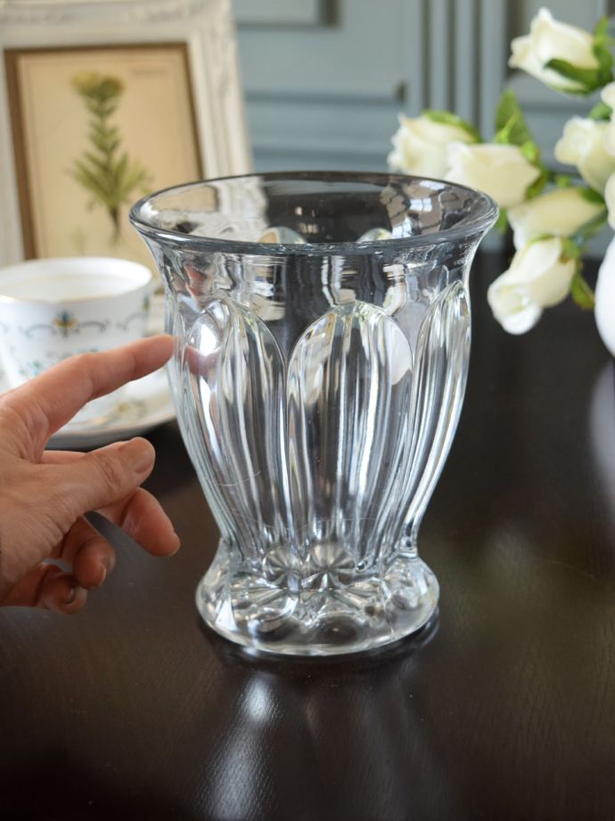 アンティークガラスのセロリーベース、イギリスのプレスドグラスの花瓶