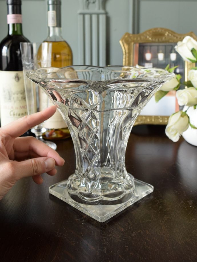 アンティークの花瓶、イギリスで見つけたガラスのフラワーベース(pg