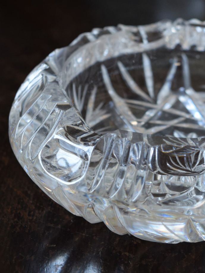 アンティークガラスの灰皿、イギリスで見つけたプレスドグラスのアンティーク雑貨(pg-7767)｜アンティーク雑貨