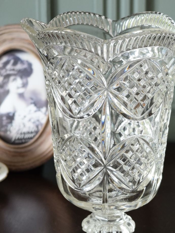 アンティークのガラス雑貨、イギリスで見つけた煌びやかなアンティーク